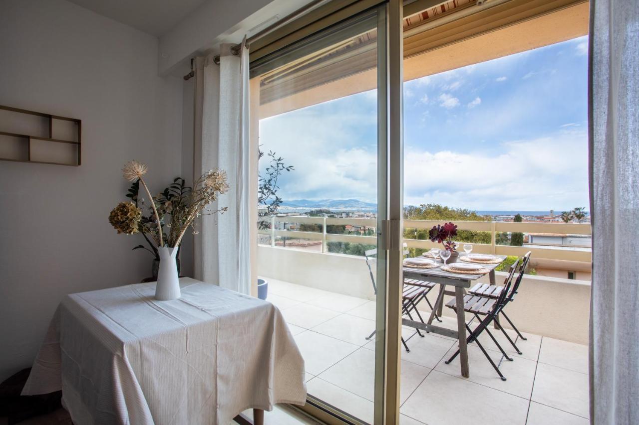 Agréable appartement avec vue mer et Parking Antibes Esterno foto