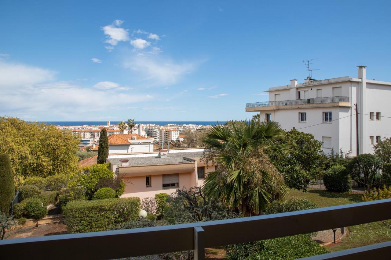 Agréable appartement avec vue mer et Parking Antibes Esterno foto